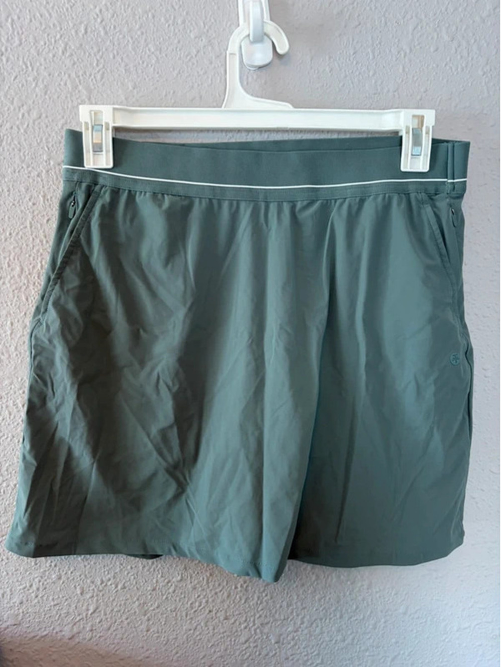 Soybu green skort size M